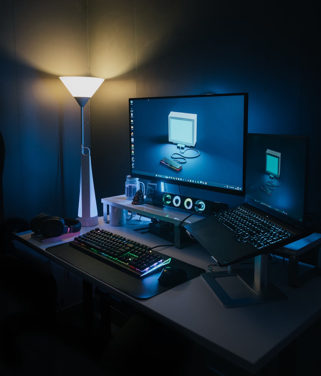 Understanding forensic cyber psychology in today’s digital world