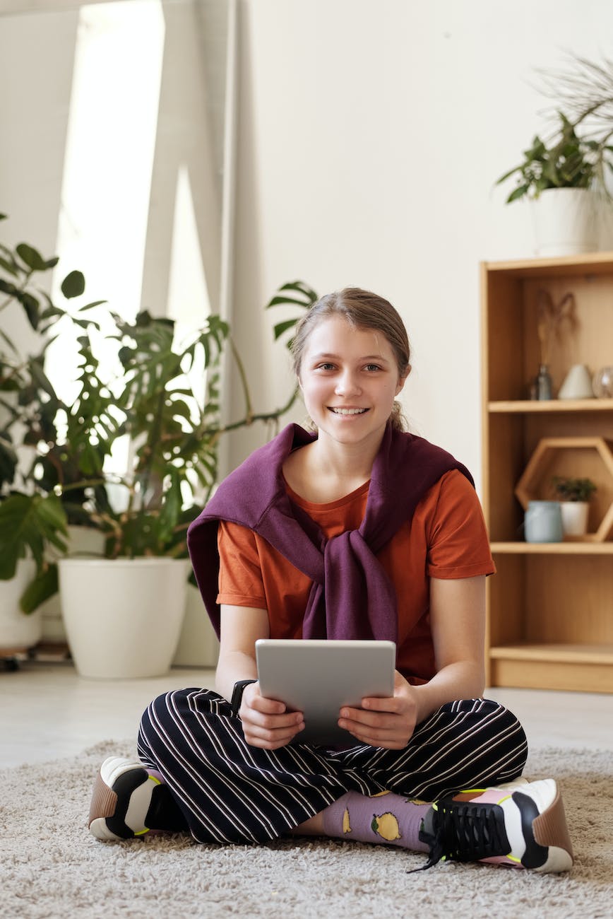Understanding the Cyberpsychology of Teenagers’ Social Media Use